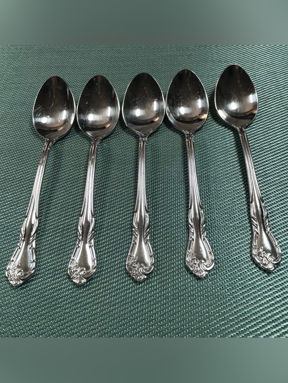 Oneida Silver Decorative Teaspoon Set of 5
